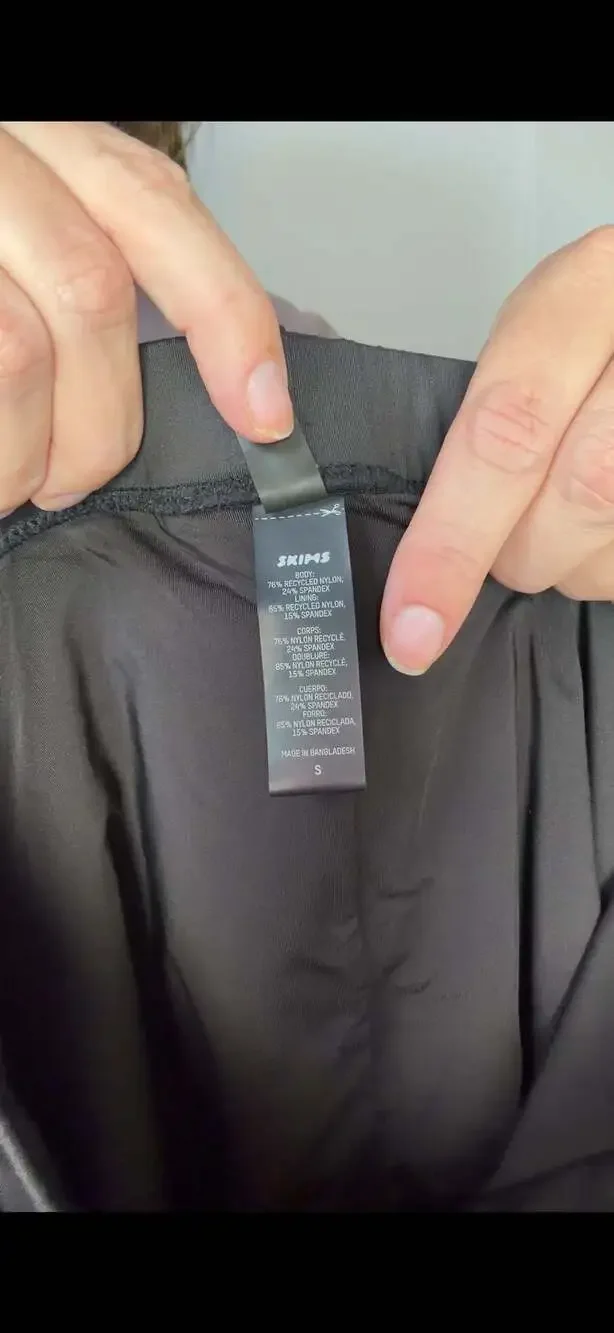 SKIMS Swim Shorts Black Size S